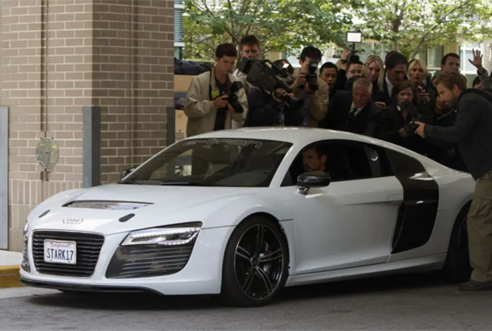 Iron Man fährt Audi R8 e-tron