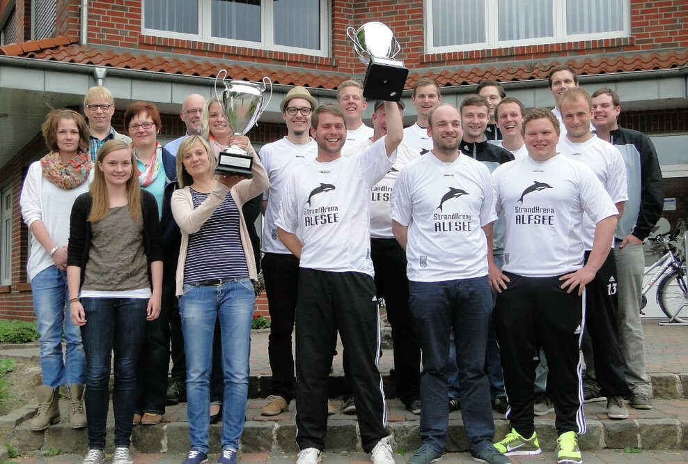 Ehefrauentragen: Deutsche Meisterschaft 2013 feiert am 19. Mai Generalprobe im ZDF Fernsehgarten