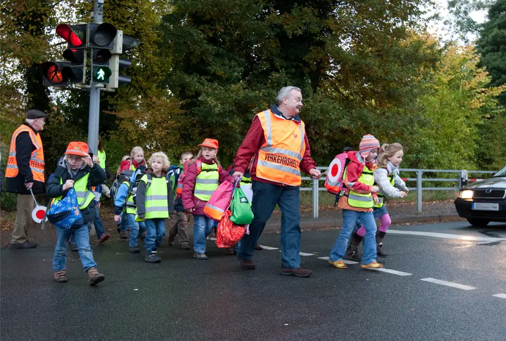 WalkingBus in Osnabrück: Diesterwegschule aus Schinkel-Ost steigt zu - Ab Herbst werden Kinder zu fünf Schulen begleitet