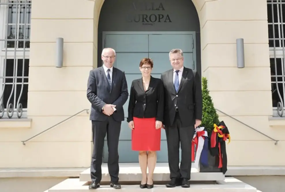 Staatsminister Link und französischer Europaminister Repentin veröffentlichten Erklärung von Saarbrücken