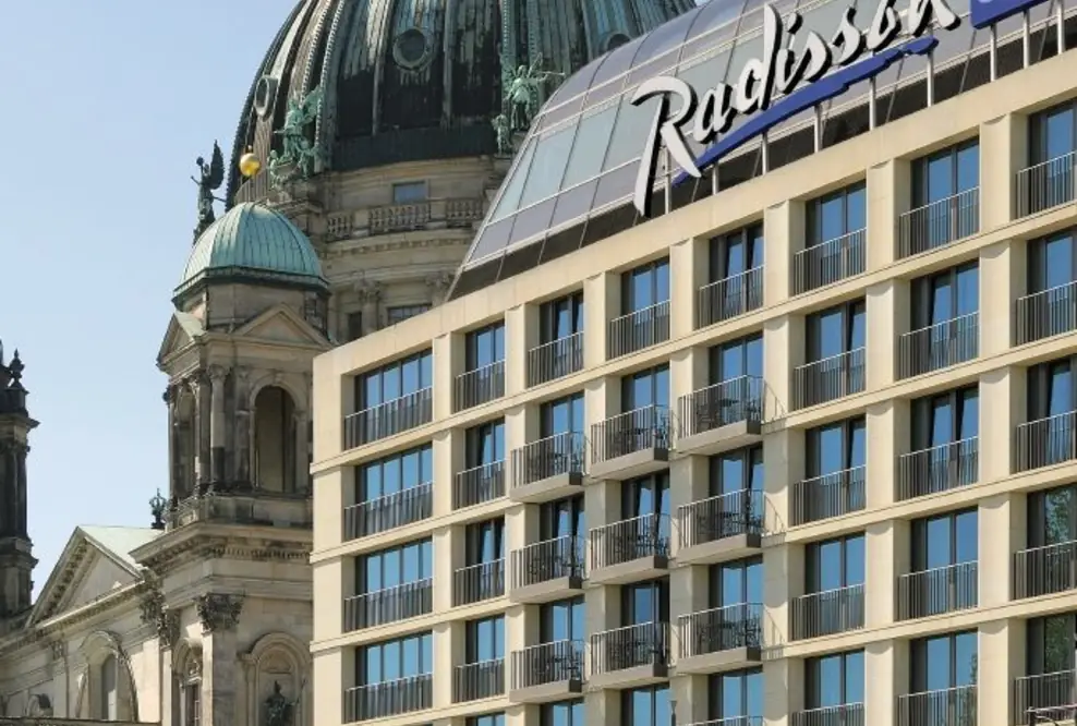 Germany´s Leading Business Hotel 2013: Radisson Blu Hotel, Berlin mit World Travel Award als bestes Geschäftsre