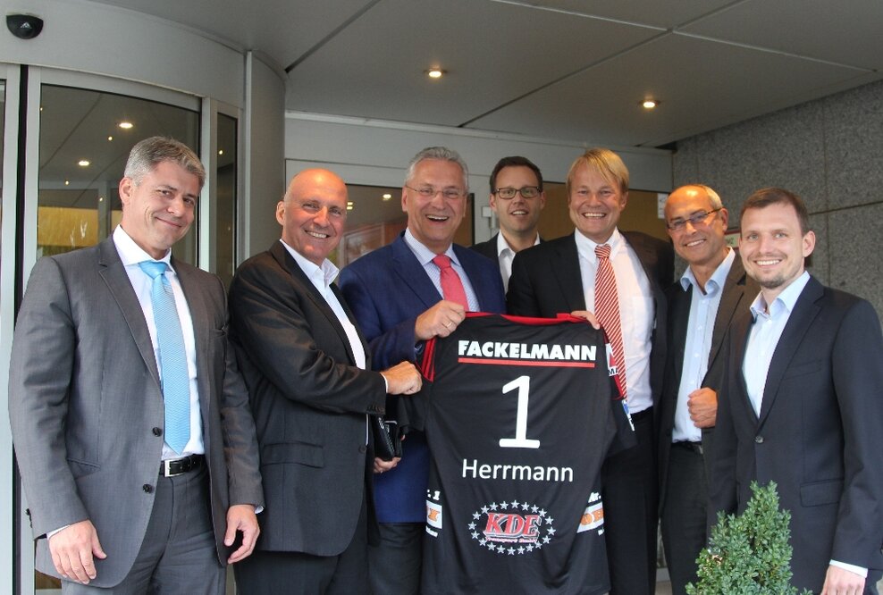 Handball-Bundesliga: HC Erlangen dankt Staatsminister Joachim Herrmann