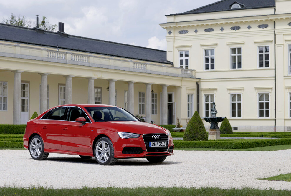 Goldenes Lenkrad für Audi A3 Limousine