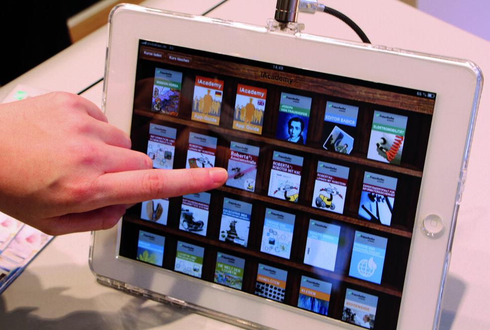 Mobile Learning-Plattform »iAcademy« auf der Learntec in Karlsruhe (4. bis 6. Februar)