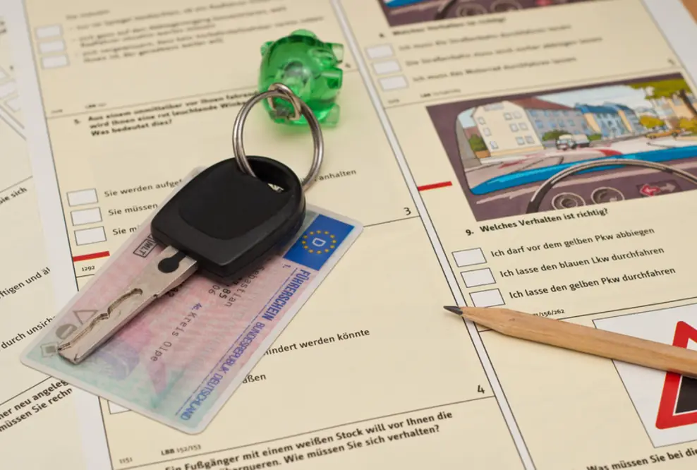 Führerscheinpreise 2014: Durchschnittskosten von 1.445 Euro ermittelt