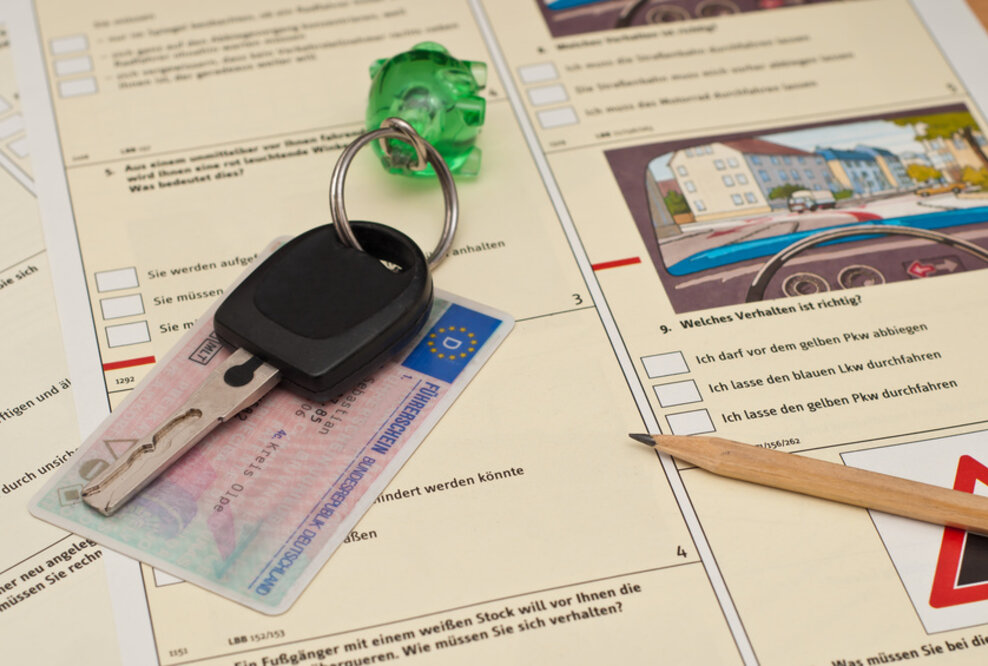 Führerscheinpreise 2014: Durchschnittskosten von 1.445 Euro ermittelt