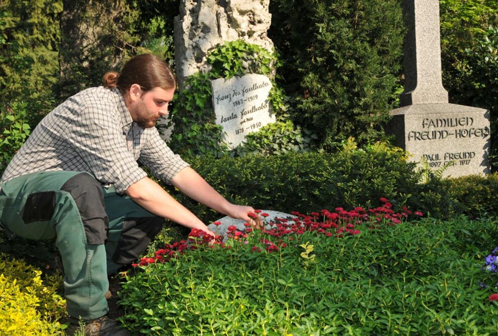 Bestattungen in Baden: Anteil der Dauergrabpflege steigt auf 10 Prozent