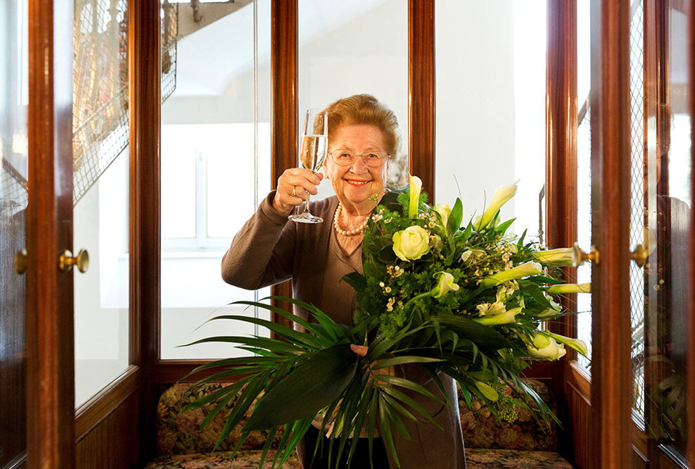 Die Hundertjährige, die mit dem Lift fährt