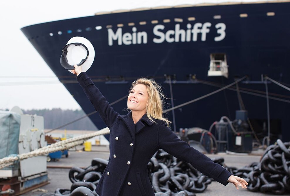 TUI Cruises tauft Kreuzfahrtschiff Mein Schiff 3 mit Taufpatin Helene Fischer