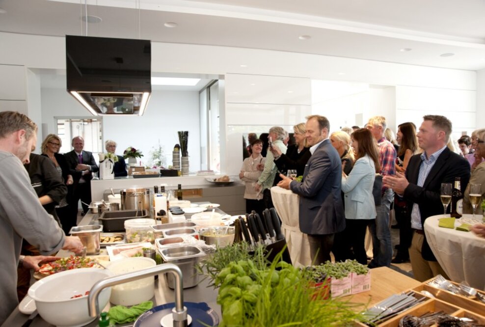 Große Resonanz auf Neueröffnung von Kuhlmann Küchen in Wallenhorst