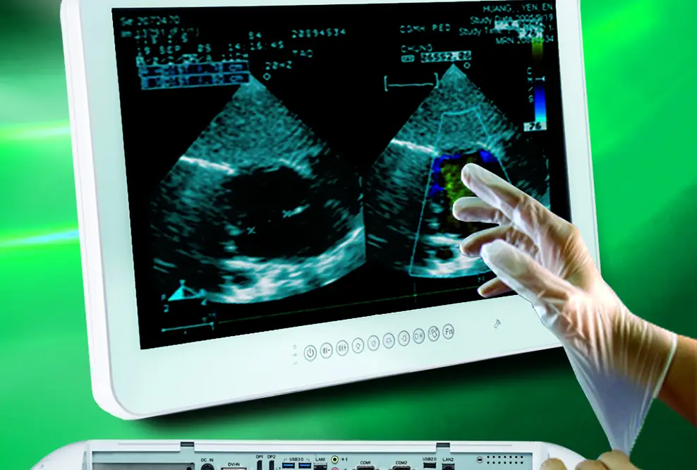 Lüfterfreier 24“ Multi-Touch Medical All-in-One-PC