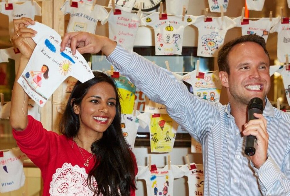 Charity-Auktion zum Weltkindertag im Billstedt Center Hamburg