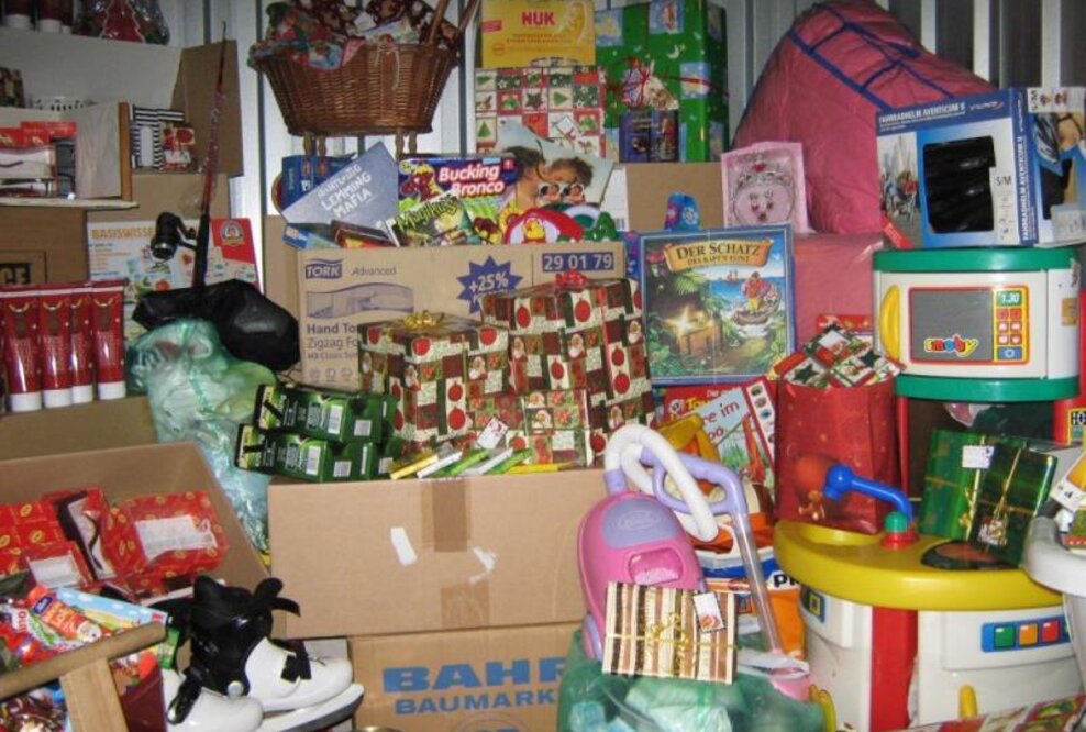 Weihnachtsfreude weitergeben! – MyPlace-SelfStorage und die Tafeln sammeln Weihnachtsgeschenke für Bedürftige