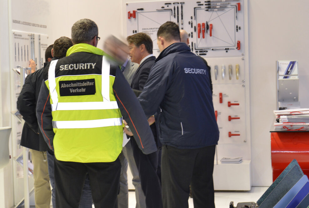 Dr. Hahn setzt Patentrechte auf der BAU durch