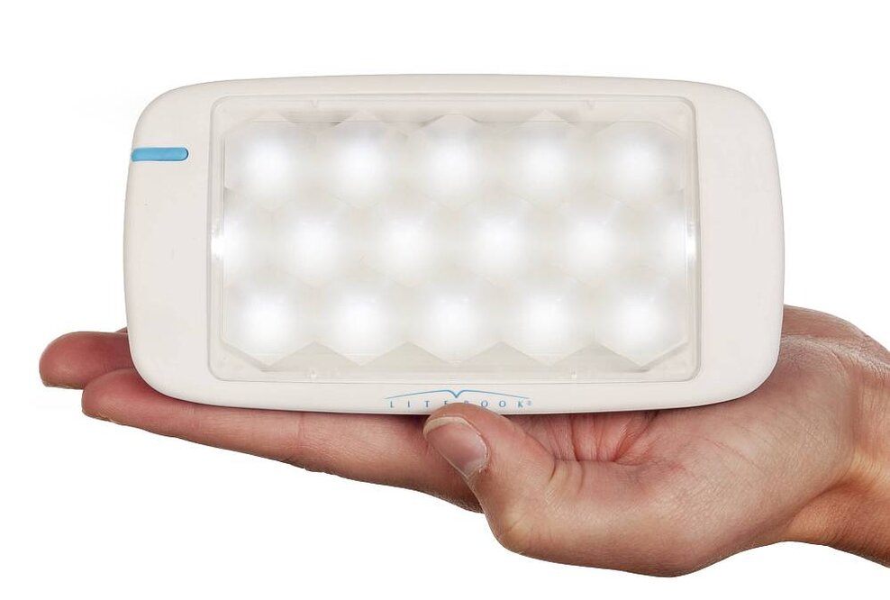 Einführung der kleinsten Lichtdusche gegen Winterdepression