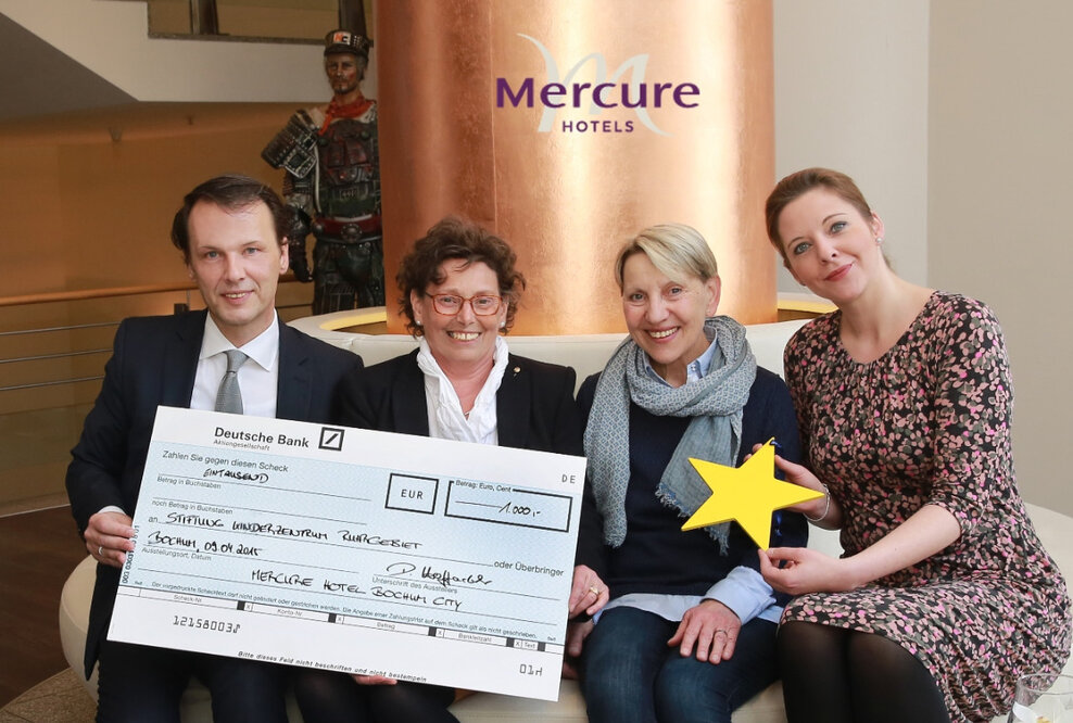 Mercure Hotel Bochum City spendet 1.000 Euro für kranke Kinder im Ruhrgebiet