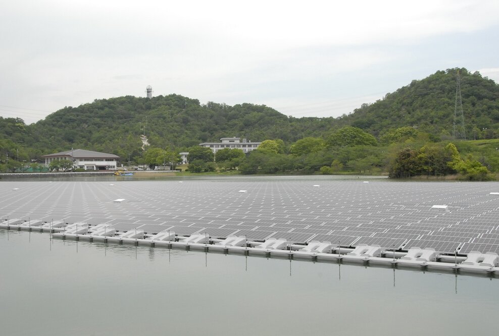 Kyocera TCL Solar schließt Bau seines dritten schwimmenden Solarkraftwerks in der japanischen Präfektur Hyogo