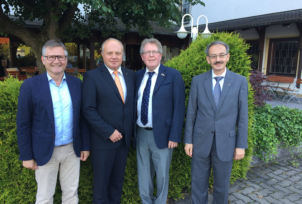 Amtswechsel beim Lions-Club Kulmbach-Plassenburg: Dekan Jürgen Zinck ist neuer Präsident