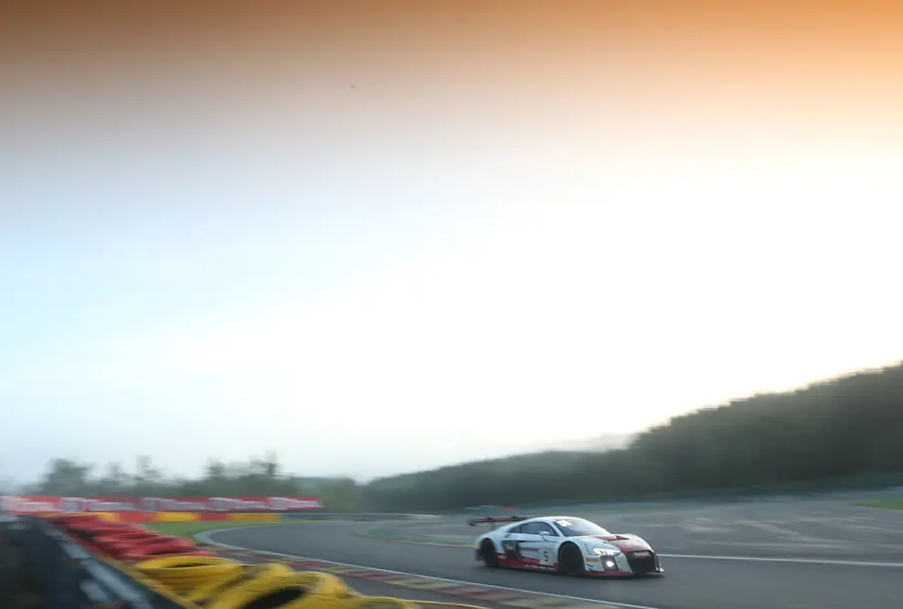 Audi R8 LMS erringt Platz zwei und drei in Spa
