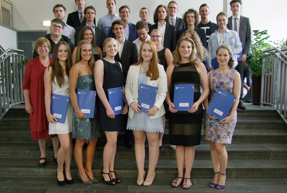 Erster Abiturjahrgang des Kieler Wirtschaftsgymnasiums
