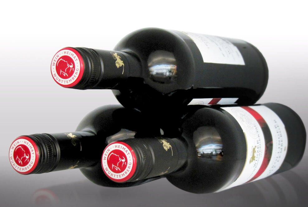 Erste Württemberger Weingärtnergenossenschaften nehmen Heimat-Qualitätssiegel auf Flaschenkapsel