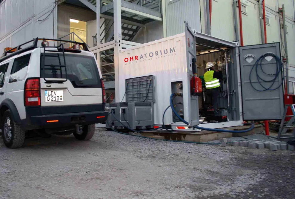 Wir helfen „Helfen“ - Mobile Trinkwassertechnik für Notunterkünfte kommt aus Hitdorf