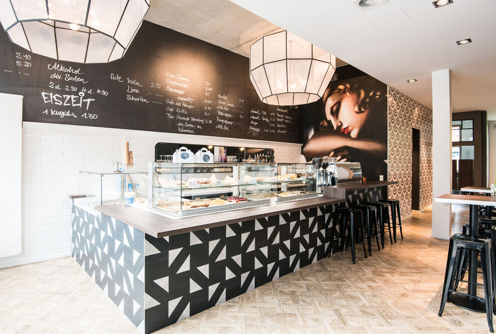 Verliebt in den Tag - Ladenbauer Raumschiff entwickelt und realisiert Café 53 in der Weidenallee in Hamburg Eim