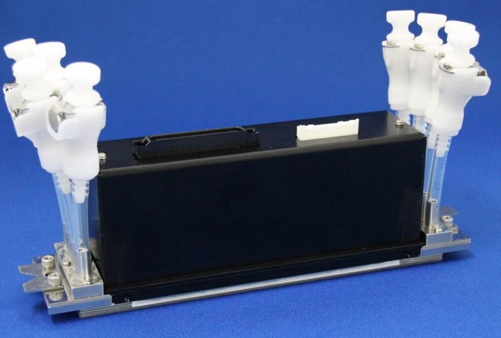 KYOCERA entwickelt neuen Tintenstrahldruckkopf für simultanen Vierfarbdruck