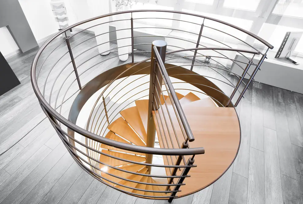 Vom Steigbaum zur DIN 18065 – Die Geschichte der Treppe