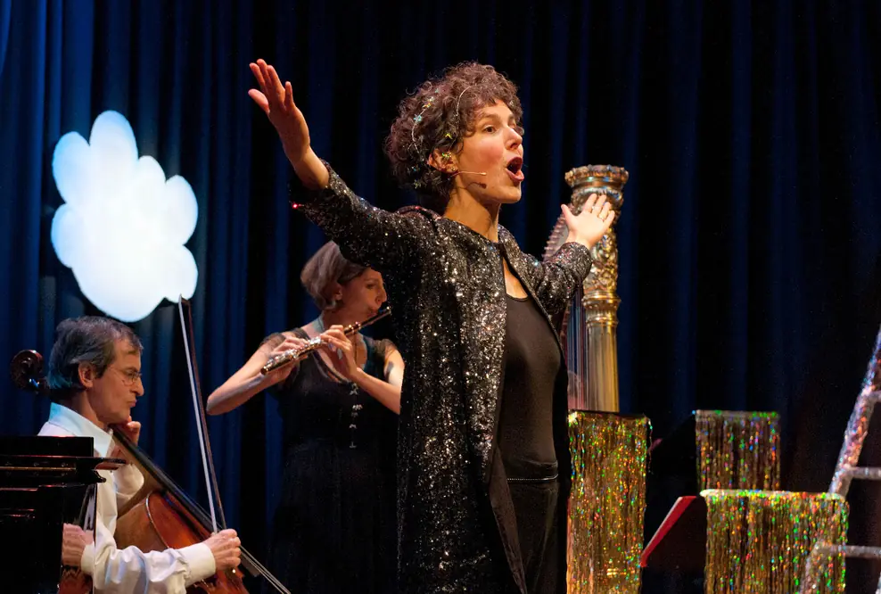 mini.musik e.V. verbreitet mit dem Kinderkonzert „Ein Engel fällt aus allen Wolken“ Weihnachtsstimmung