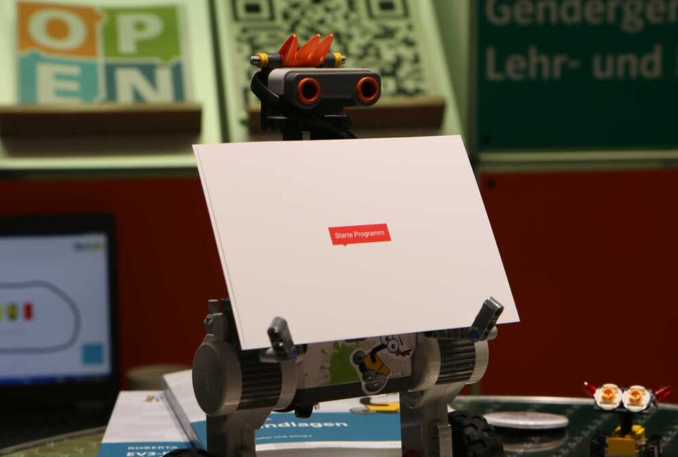 Lernen mit Robotern – Die Fraunhofer-Initiative »Open Roberta« erobert die Klassenzimmer