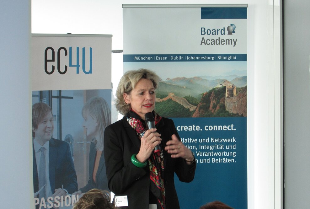 Board Dialog: Experten definieren neue Rolle von Aufsichtsrat und Management im digitalen Wandel