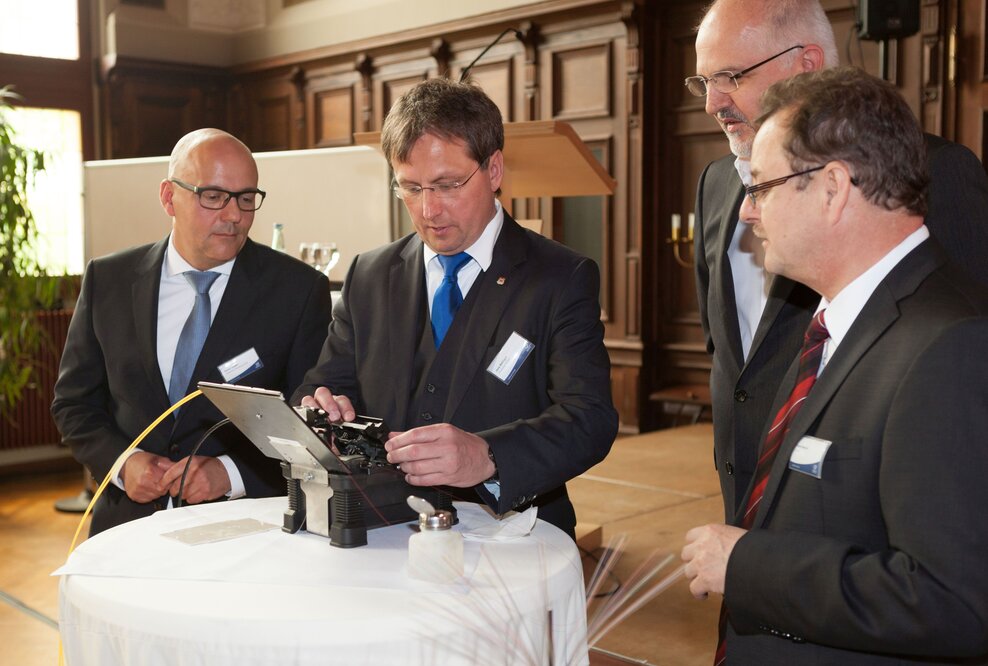 Breitbandnetz feierlich in Betrieb genommen