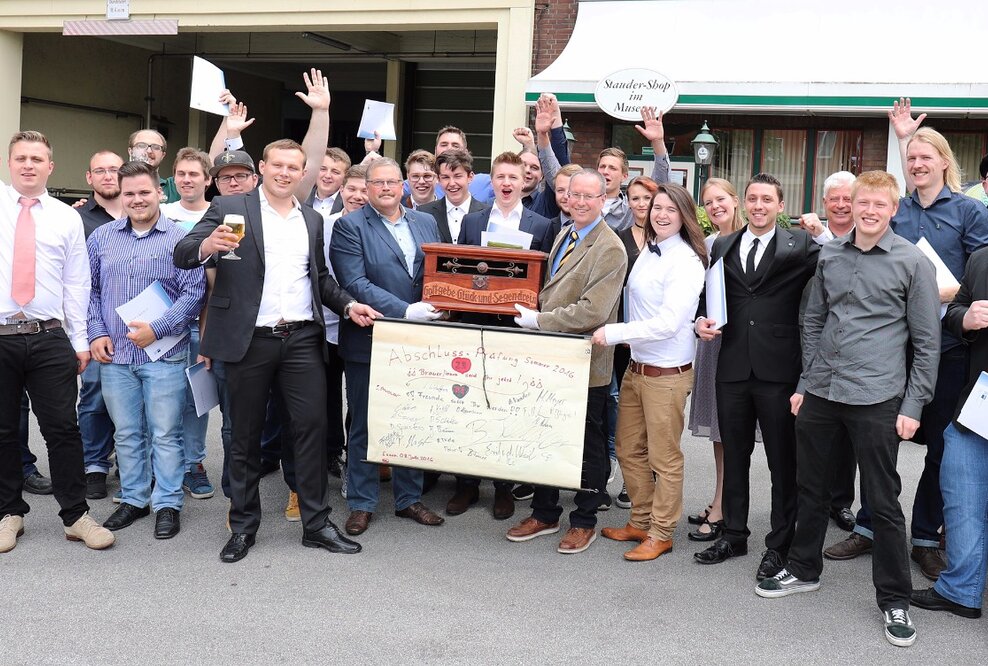 Brauereiverband NRW ehrt die besten Brauer und Mälzer aus der Sommerprüfung: Qualifizierte Nachwuchskräfte für die Branche