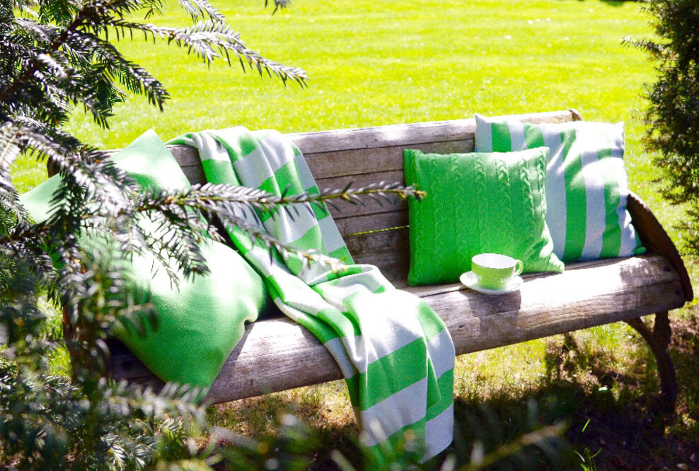 Hot, hot Summer – die deutsche Textilmarke Lenz & Leif lässt Farbfelder und Streifen tanzen