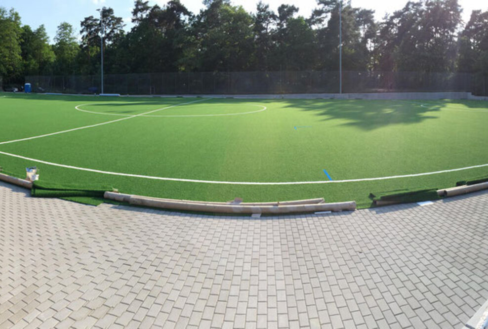 Einweihung des Kunstrasenplatzes mit Fußballturnier in der bpi Arena am Waldbad Senne