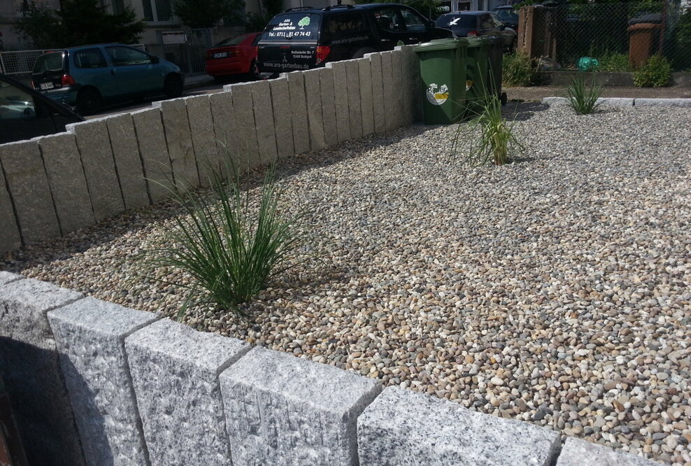 Palisaden als individueller Blickfang in der Gartengestaltung