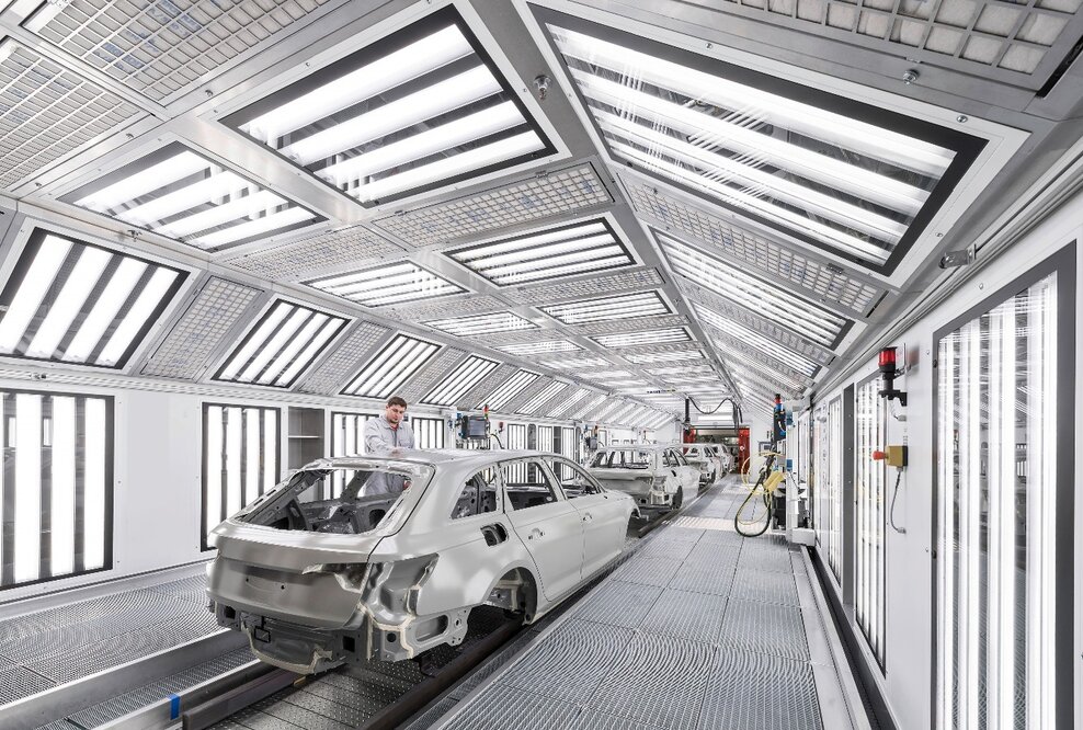 Neue, hocheffiziente Lackiererei bei Audi eröffnet