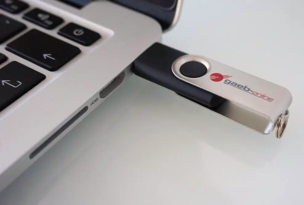 GAEB-Online 2016 USB für Bau-Ausschreibungen: Kalkulation aus der Hosentasche