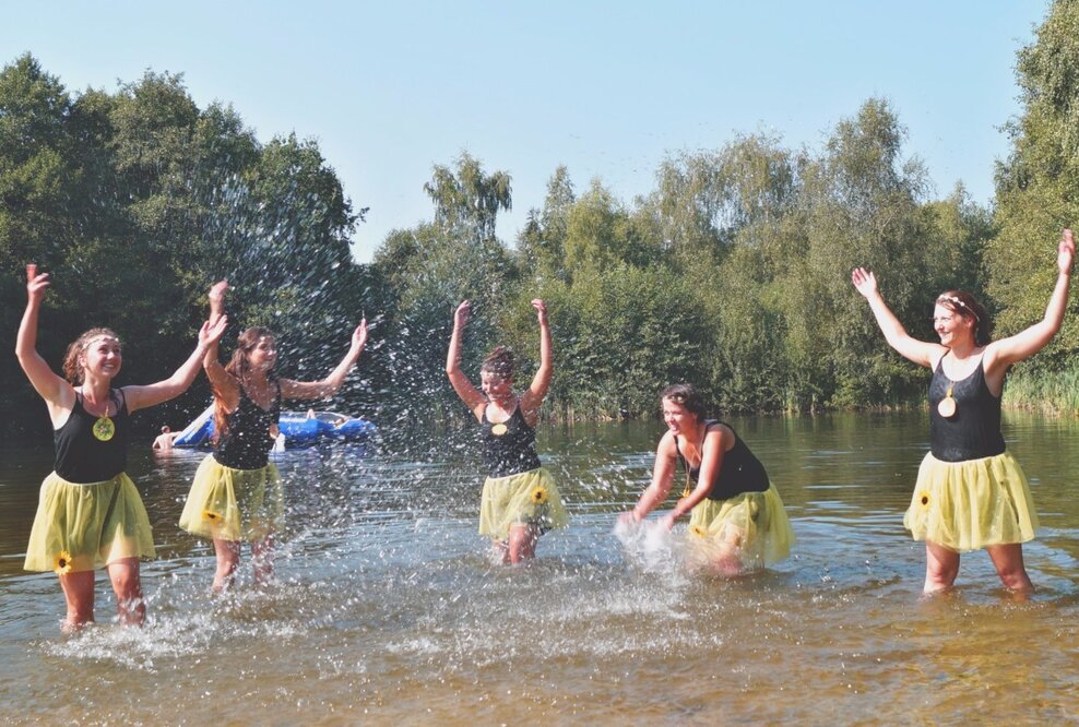 SOMMERJUNG - Das Ferienlager für Erwachsene - Eine Idee mit Herz und ohne Handy