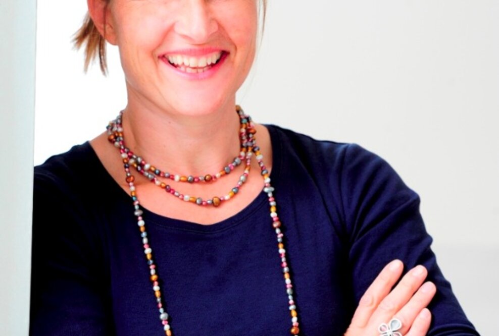 Rheuma: Erste Anzeichen ernst nehmen, schmerzende Betätigungen dosieren – so der Rat von Ergotherapeuten