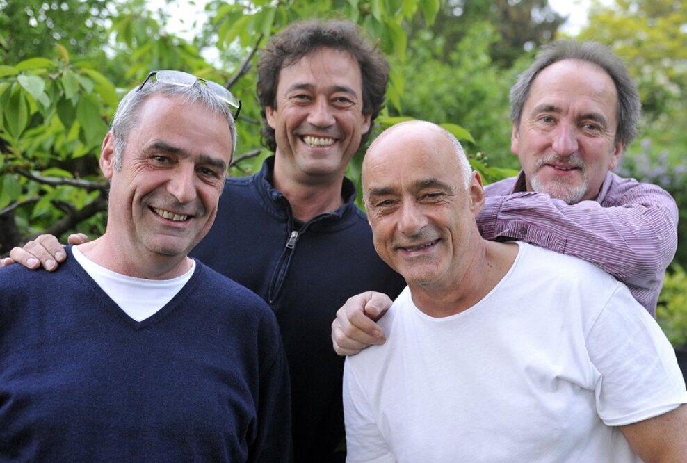 Mit Bier und Bratwurst - Tommie Goerz liest auf dem Keller