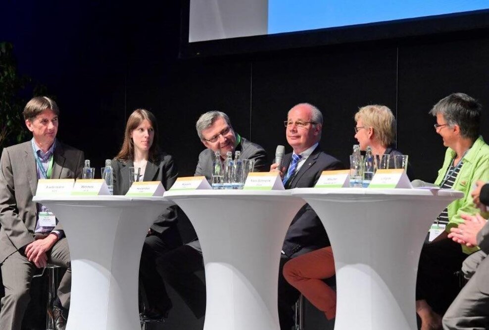 „Zum Glück Ergo“: Politiker und Humor-Coach Gäste beim Ergotherapie-Kongress