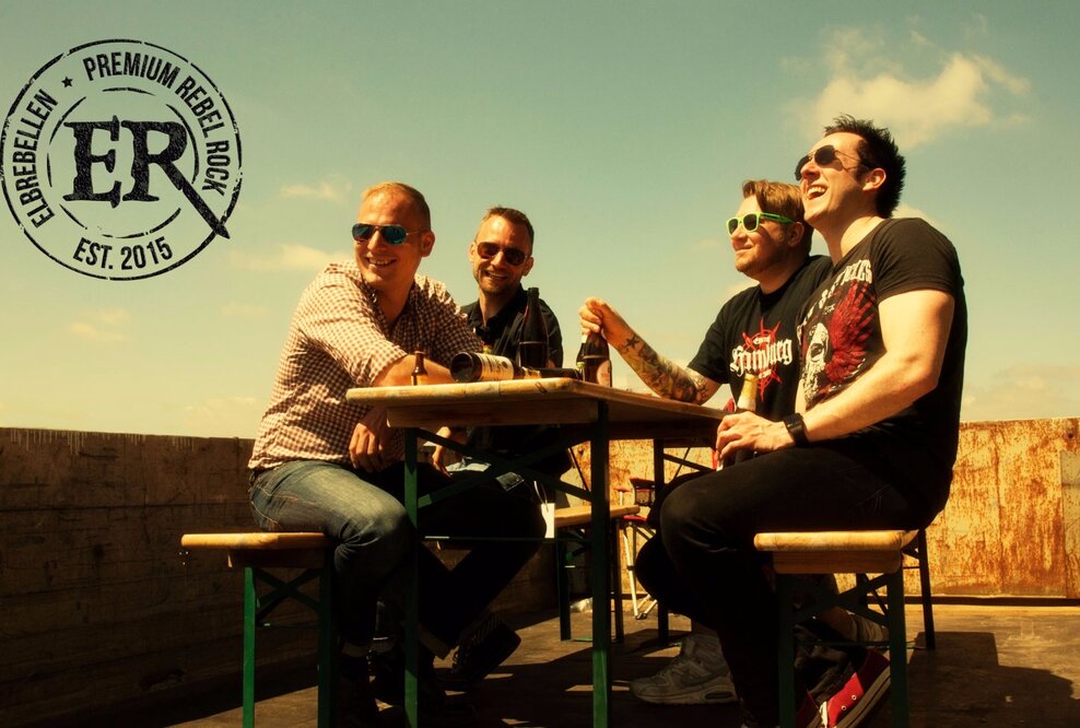 ElbRebellen: Gitarrengott in Familie aufgenommen