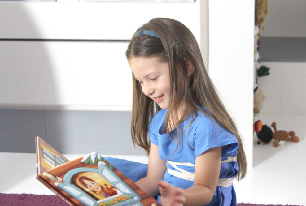 Mumablue begeistert mit seinen personalisierten Kinderbüchern jetzt auch Kinder in Deutschland.