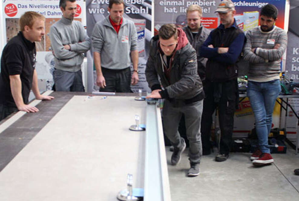 Kleines Seminar ganz groß: das Großformat Seminar bei Firma Karl Dahm