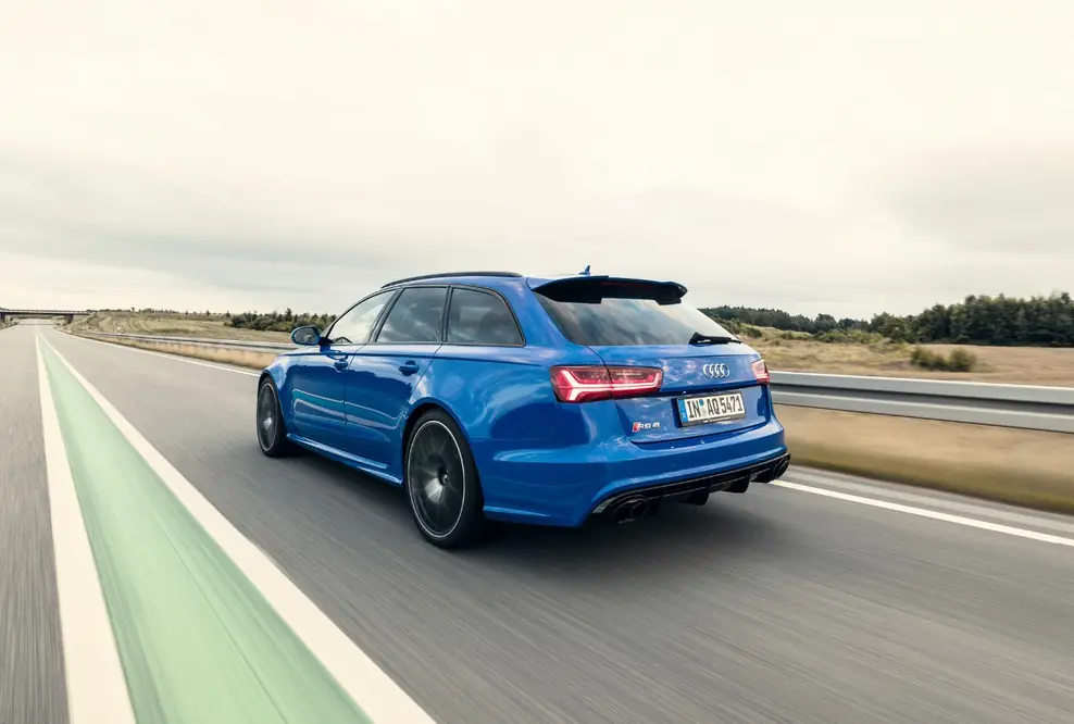 Hochleistungssportler in limitierter Sonderserie: Audi RS 6 Avant performance Nogaro Edition