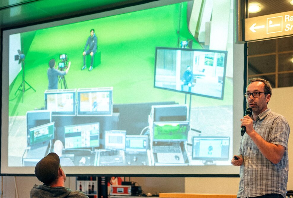 CGI-C: Hybrid Studio live