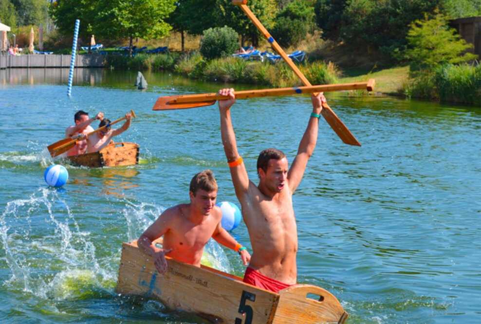 „In die Tröge, fertig los“ – das ERDINGER Sautrogrennen der THERME ERDING geht in die fünfte Runde