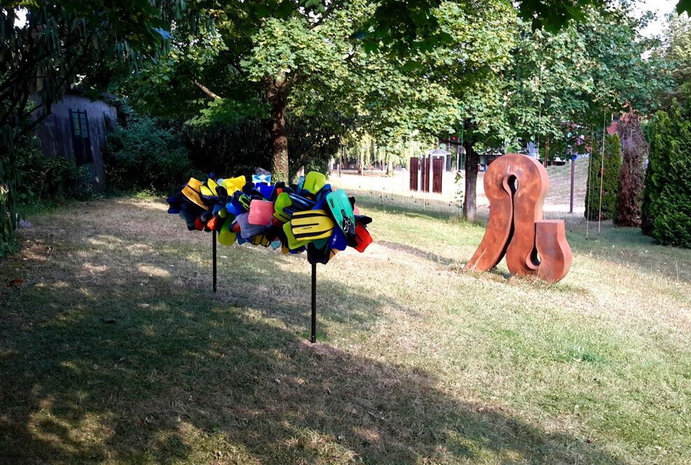 Ausstellung im Skulpturenpark: 20 JAHRE Kunst auf der Liegewiese des Faulerbads und in der Faulerstraße